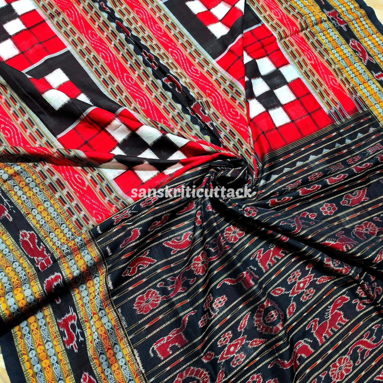 Handwoven Whit Red black Pasaplli Bichitrapuri Cotton Saree with Traditional Border