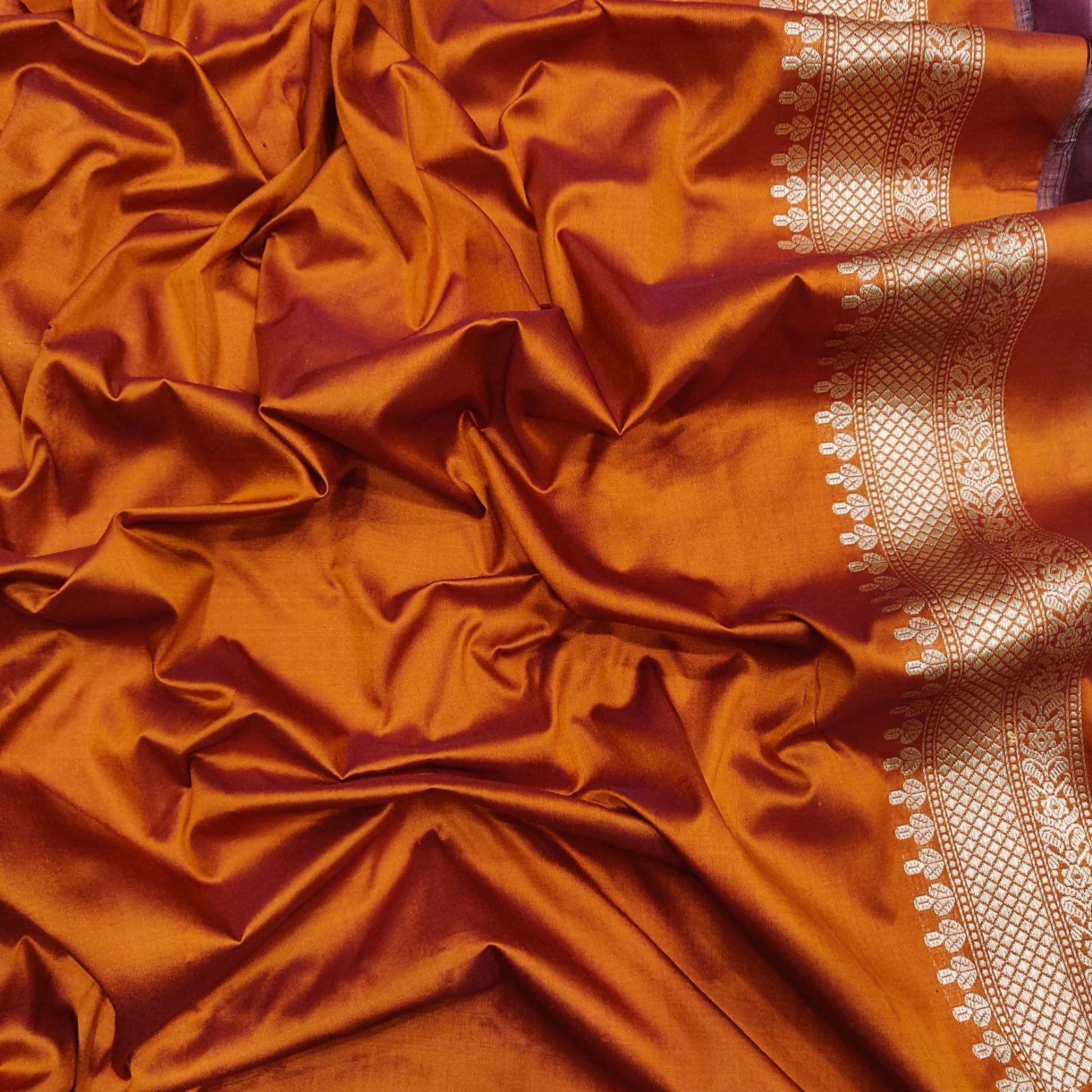 Dual Tone Pink Katan Silk Banarasi Saree - Image 6