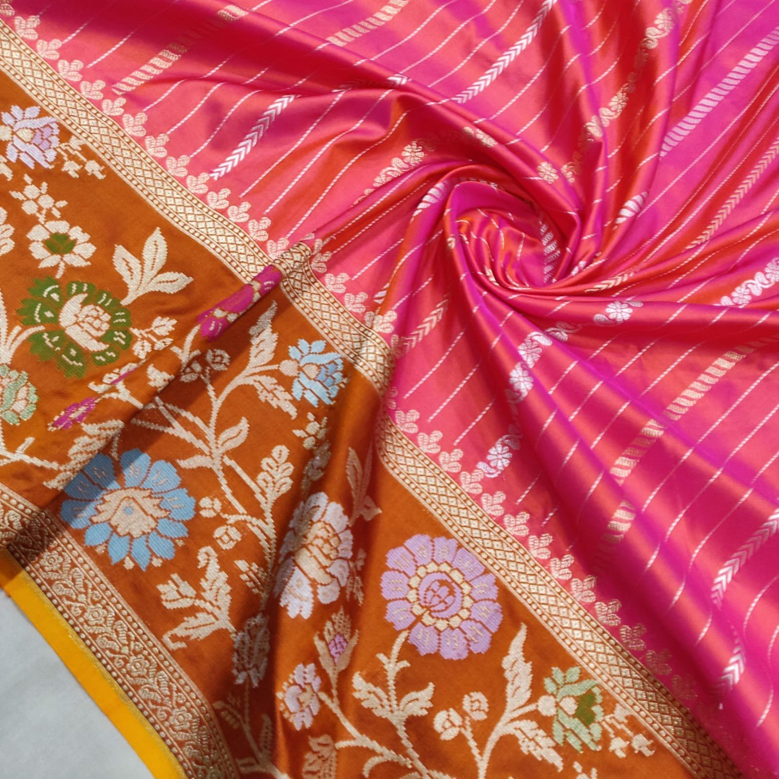 Dual Tone Pink Katan Silk Banarasi Saree - Image 5