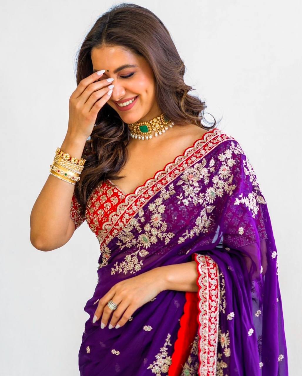 How to Create a Saree Lookbook That Reflects Your Style