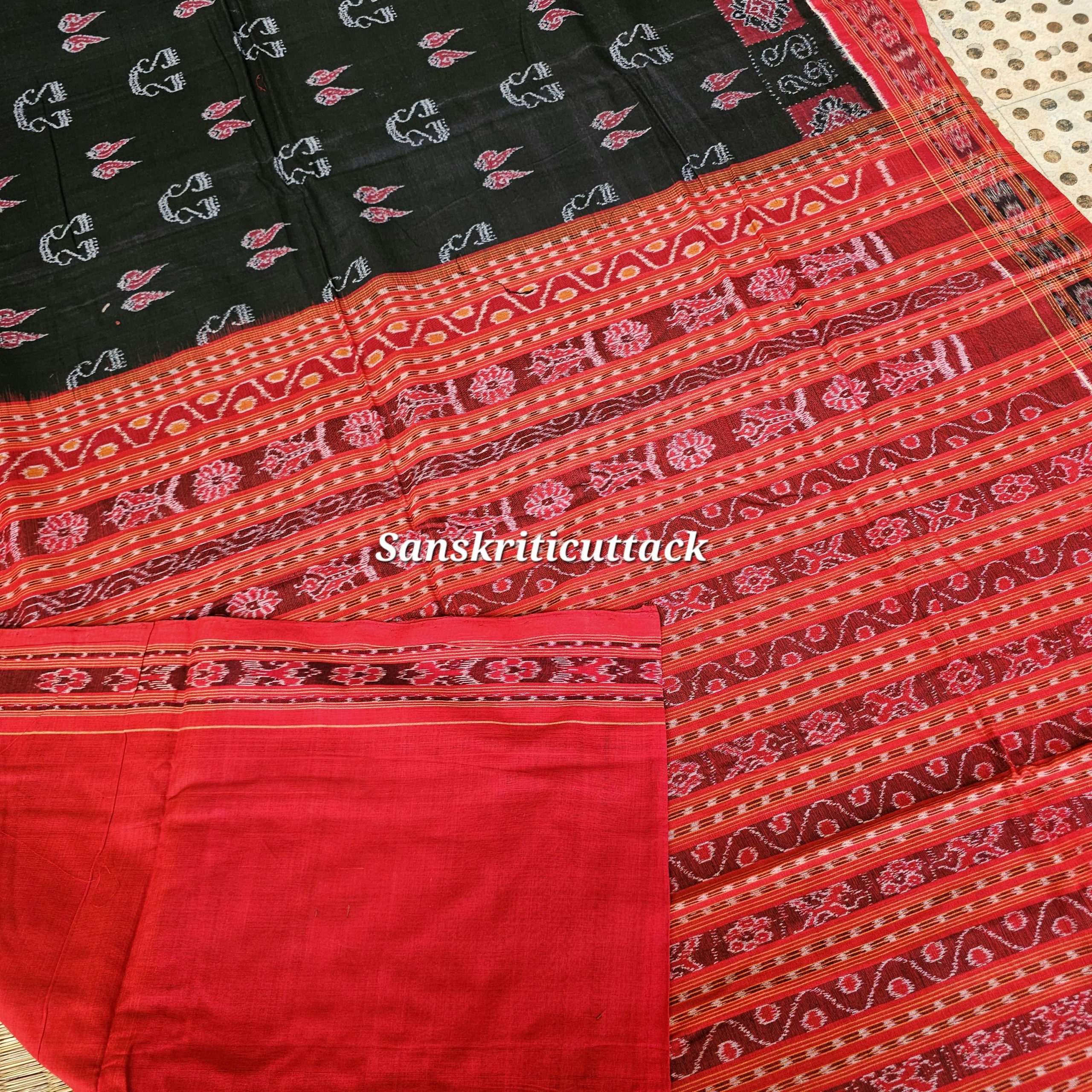 20260205_154201(1) Indian Traditional Ikat Saree with Blouse