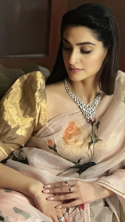 Puff sleeve blouse design